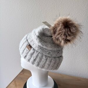 NWT Cedarwood Threads David & Young soft gray beanie